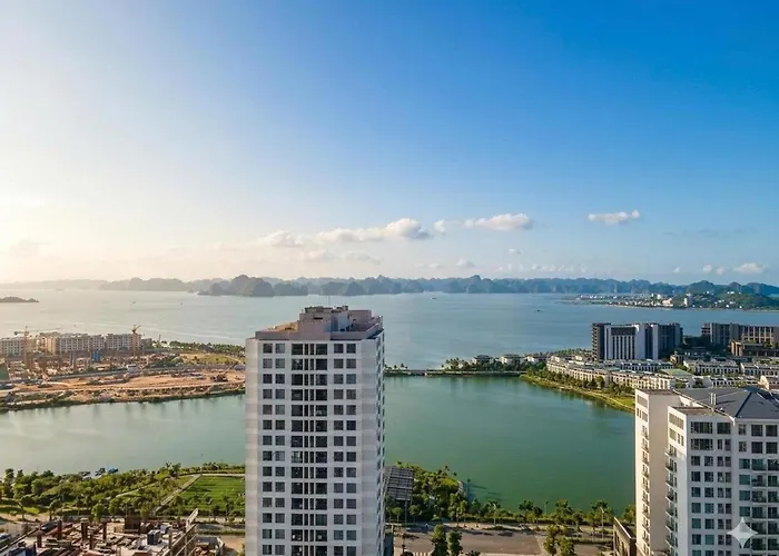 Cozy High-floor Sea View - Bay Ha Long